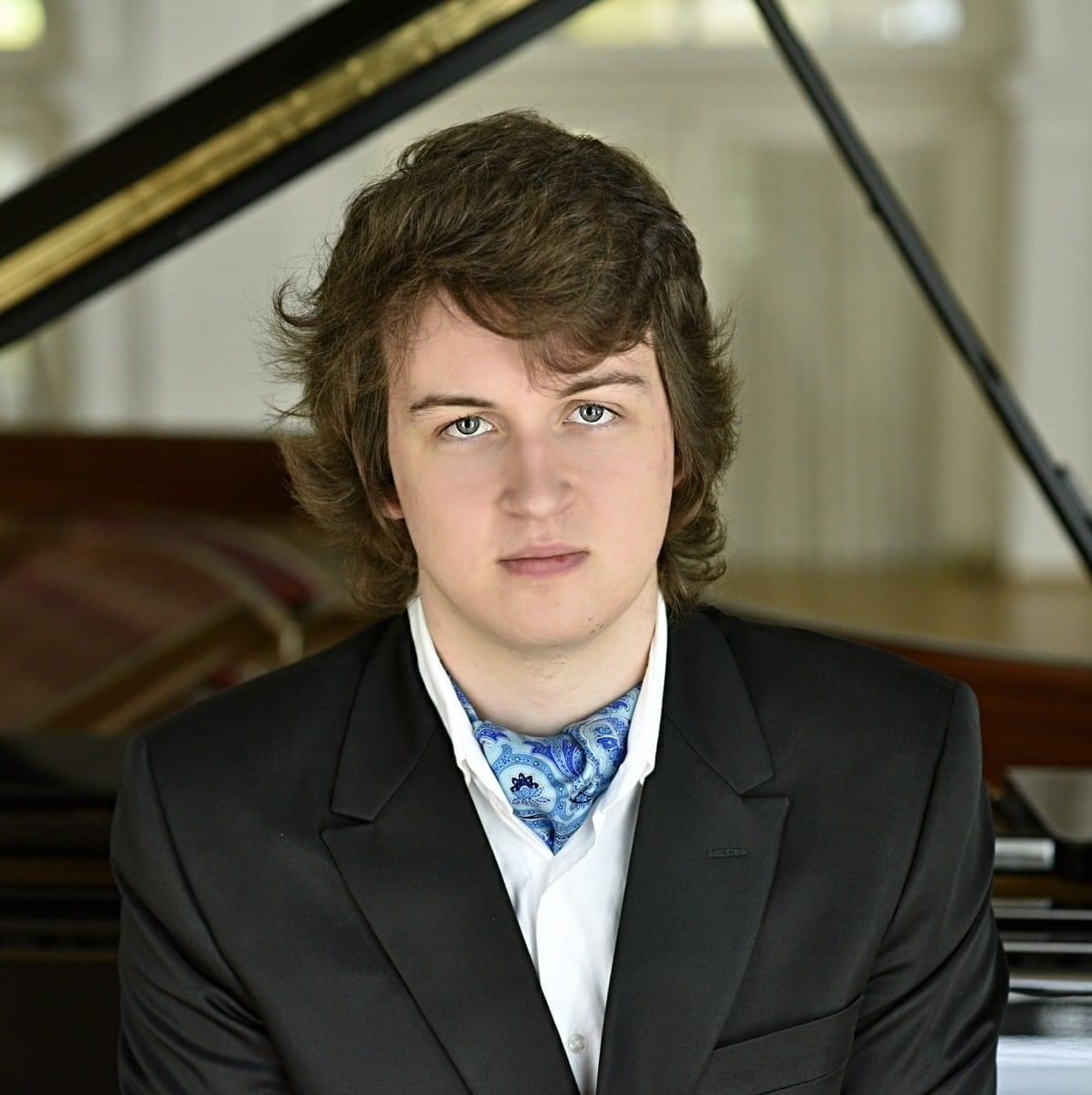 Ivan Vihor portrait at the piano