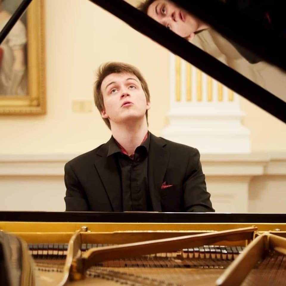 Ivan Vihor at the grand piano